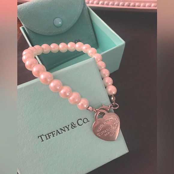 Tiffany & Co. Pearl bracelet • Retired - Picture 1 of 3